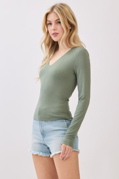 Emilie Vneck Top
