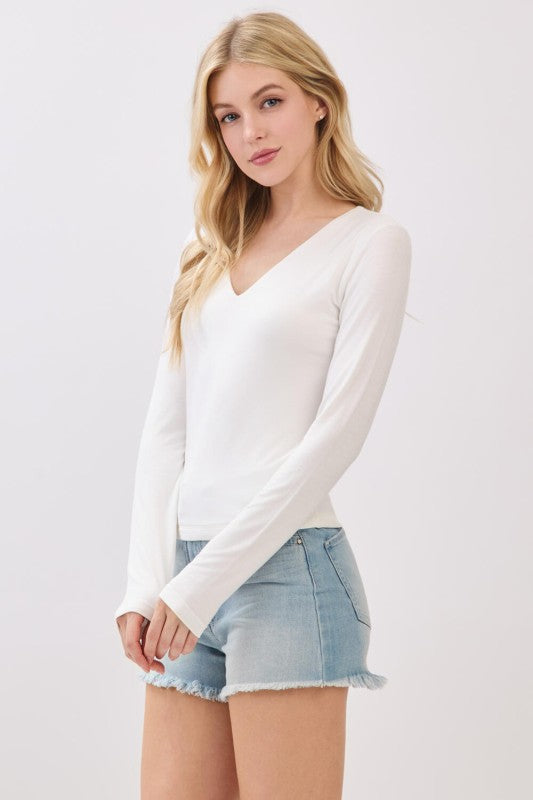Emilie Vneck Top