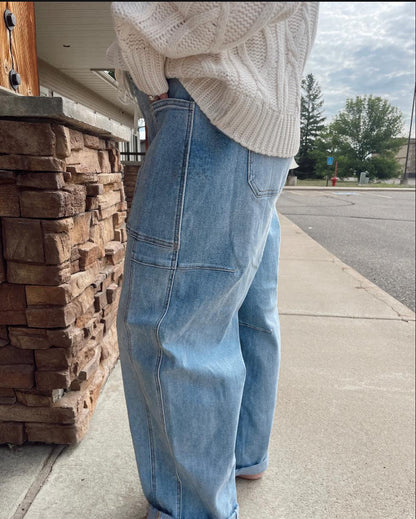 Markie HR Crop Barrel