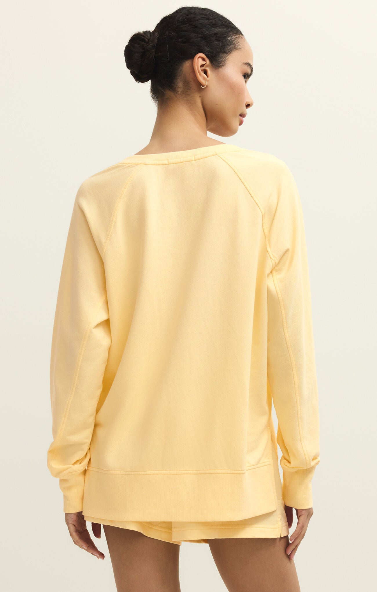V-neck Weekender