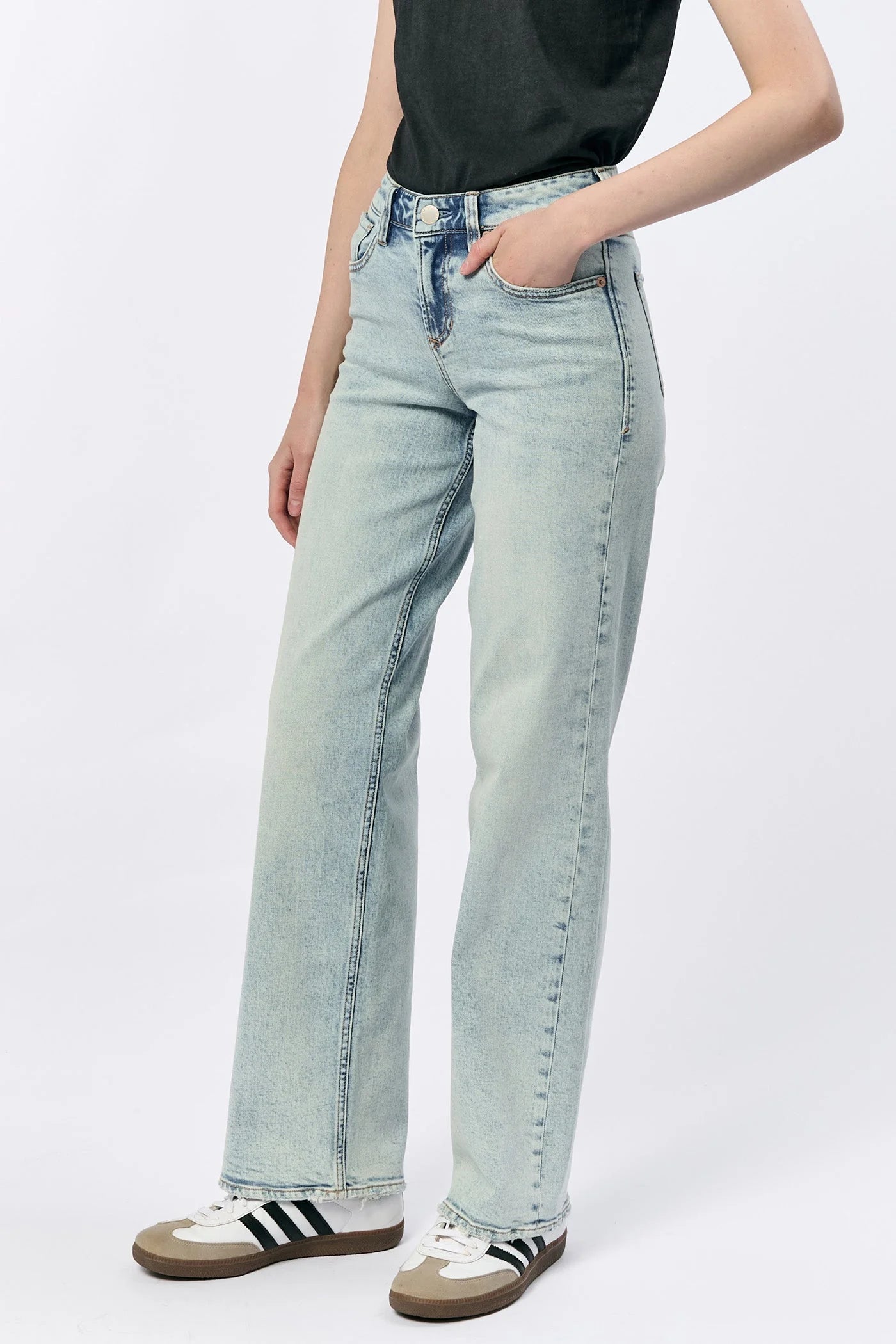 Taylor MR Straight Jeans